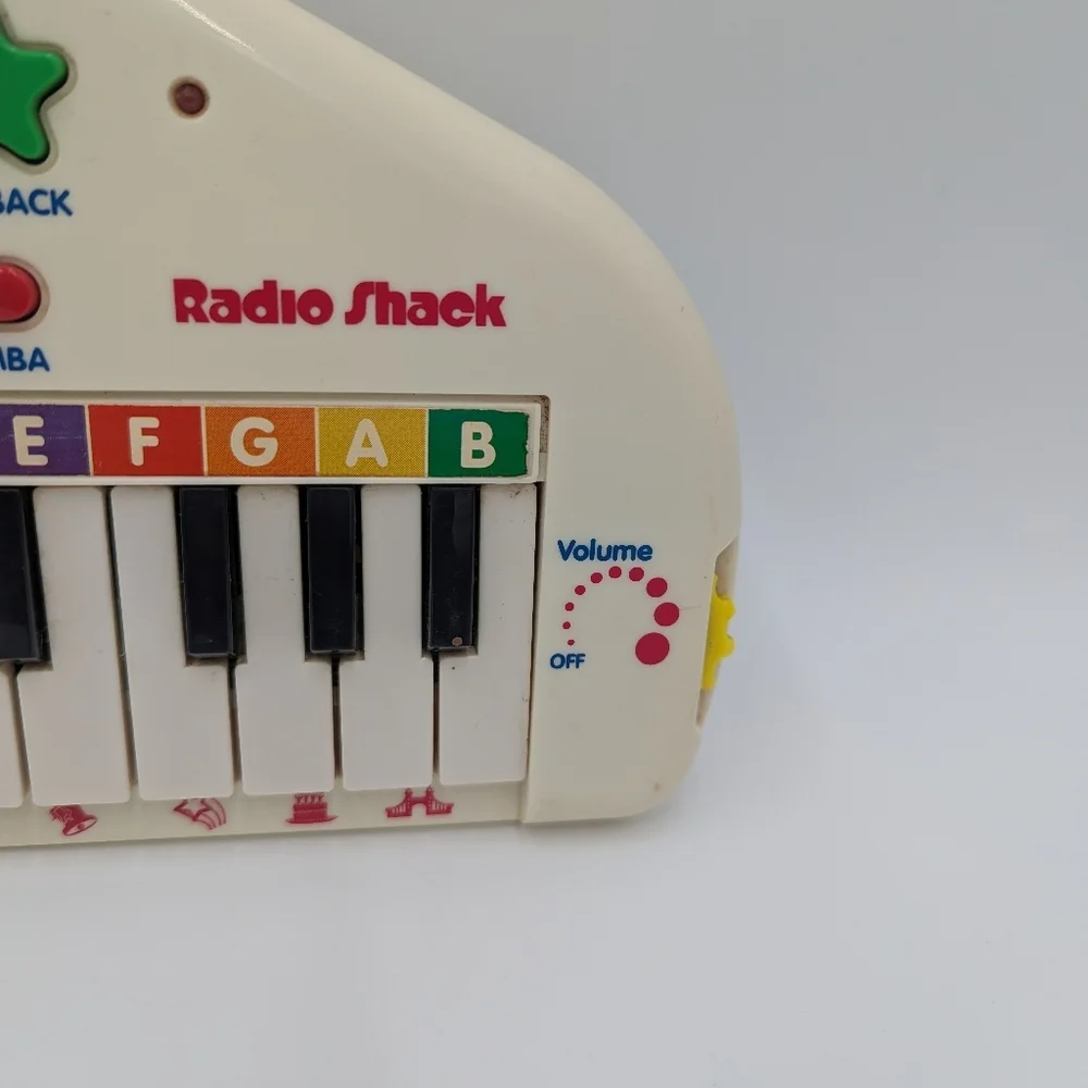 Vintage Radio Shack Kids Musical Keyboard Toy Elephant Battery Operated Works